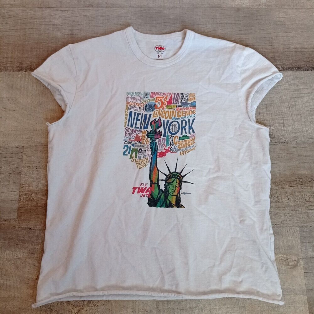 TWA Hotel  Retro Logo JFK Airport T-Shirt New York City Size M David Klein
